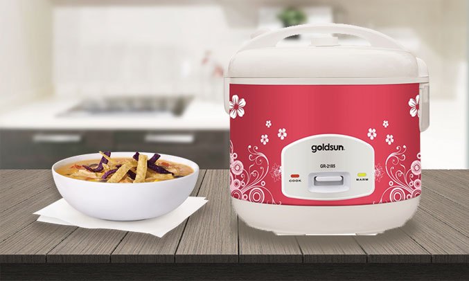 Nồi cơm điện Goldsun 1.8 lít CB3205 công suất 700W