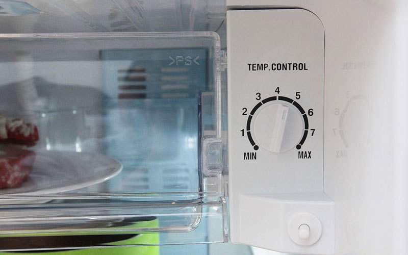 Điều chỉnh công suất phù hợp với nhu cầu bảo quản là cách giúp tủ lạnh tiết kiệm điện năng hiệu quả