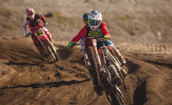 Tivi 4K Sony 43 inches 43X8000D cho bạn tận hưởng phim thoải mái