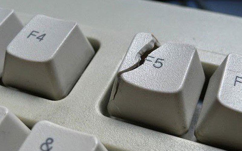 Đừng giữ mãi thói quen này nếu không muốn bàn phím nhanh bị liệt mà máy tính vẫn không thể mượt mà hơn nhé!