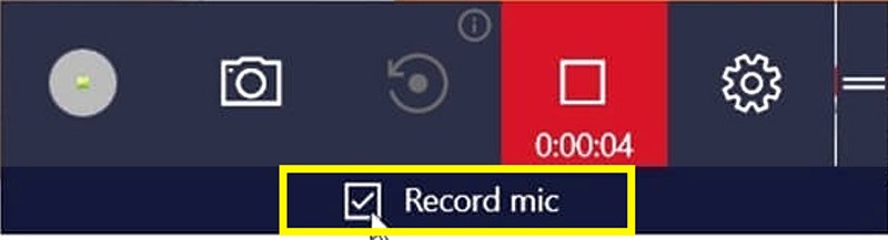 bạn nhấn vào nút Record màu đỏ hoặc bấm tổ hợp phím Alt + Windows + R để bắt đầu quá trình quay màn hình 